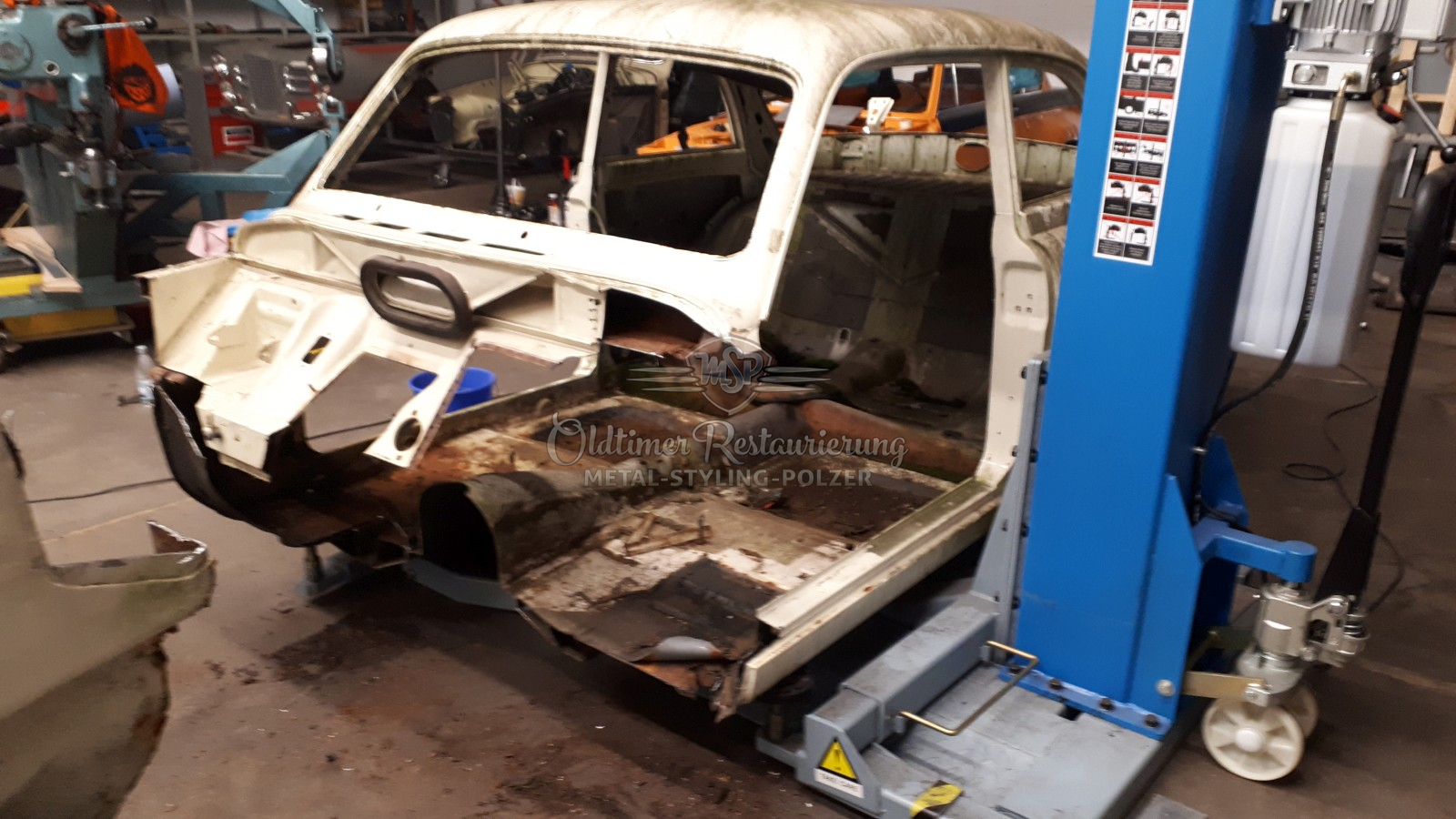 Amazon Kombi 02