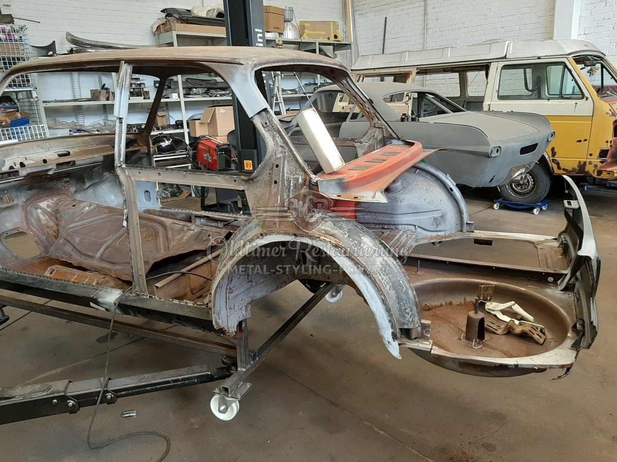 BMW 2002 Turbo 01
