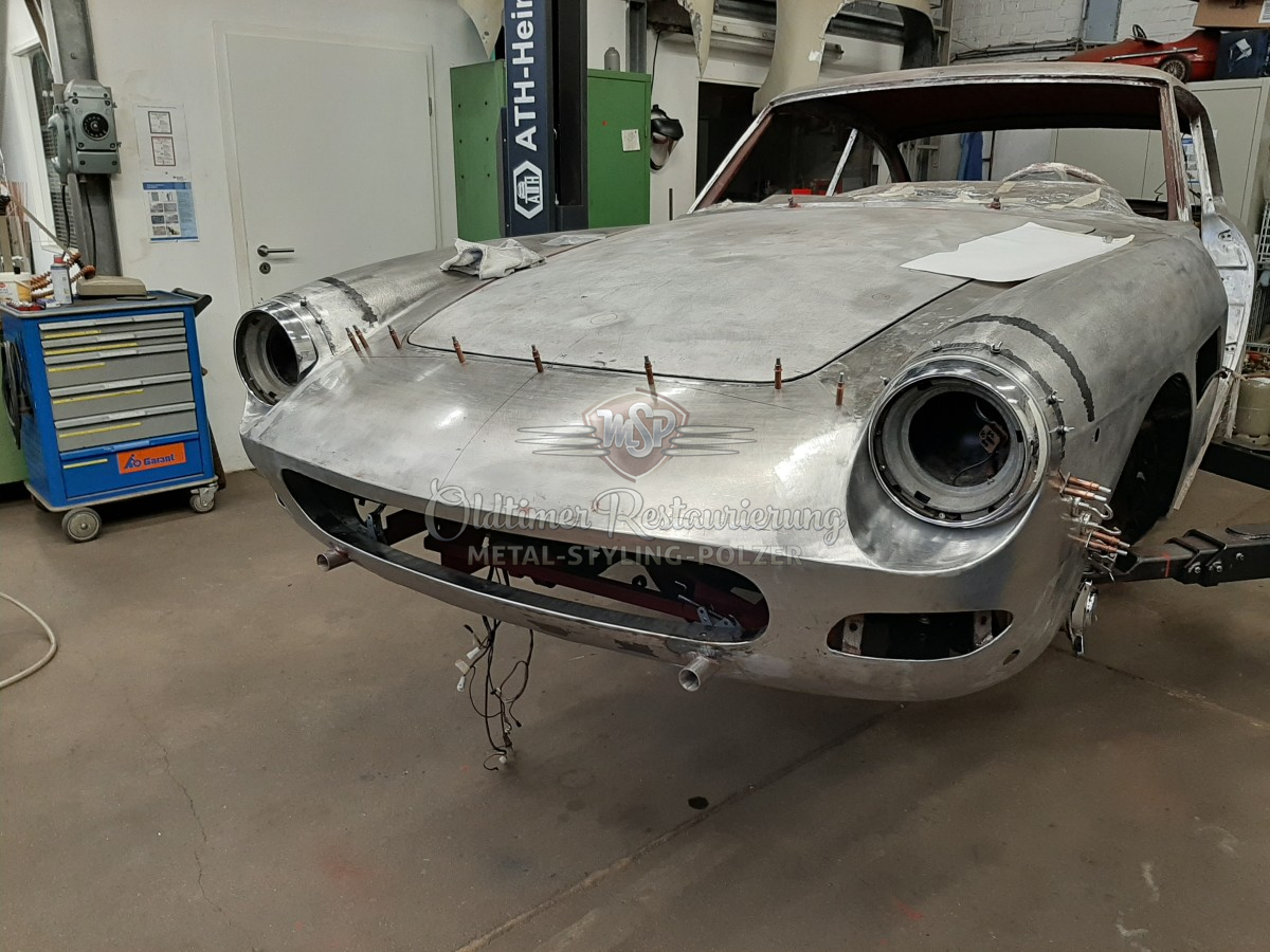 Ferrari 330 GT 37