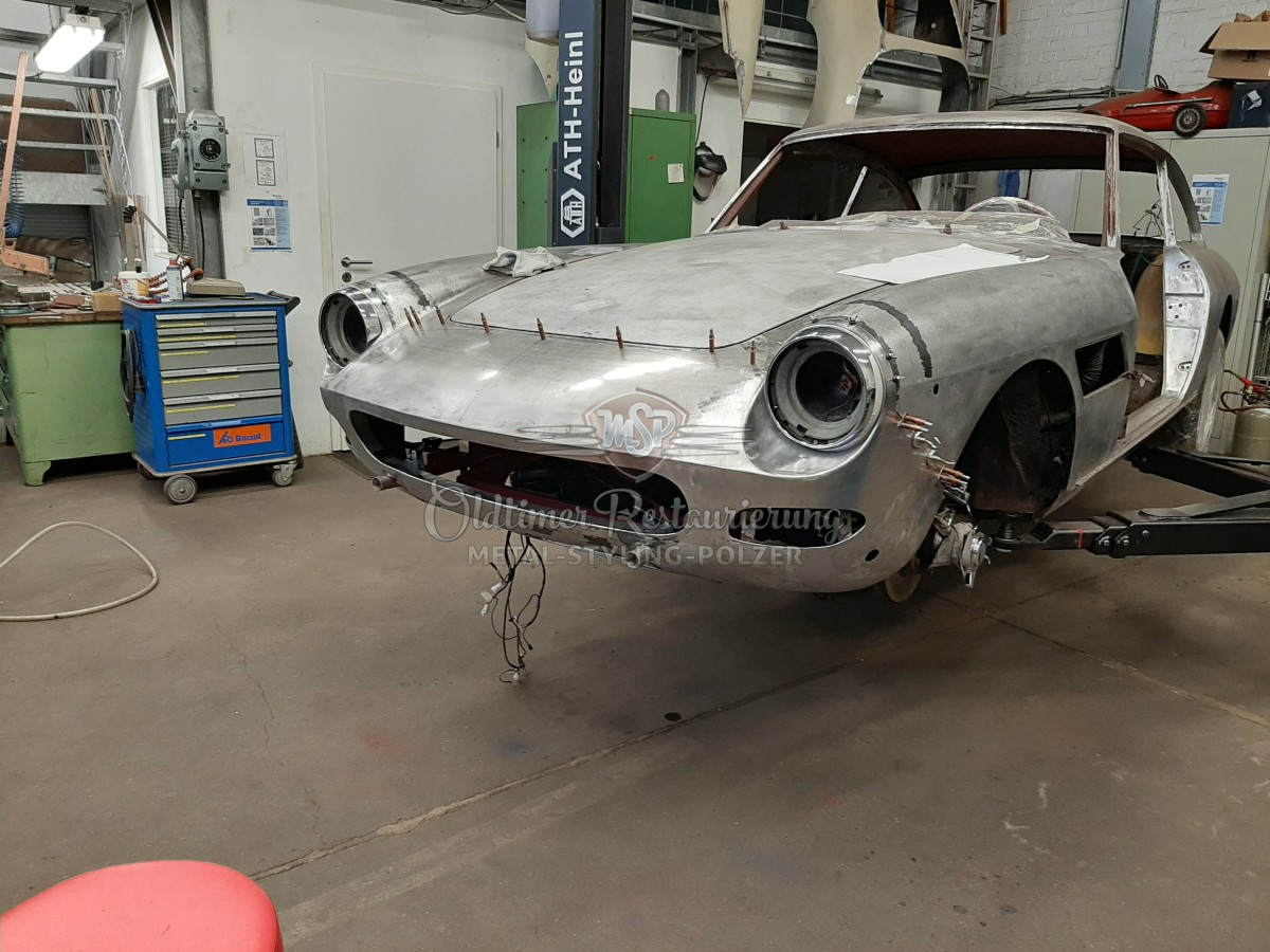 Ferrari 330 GT 39