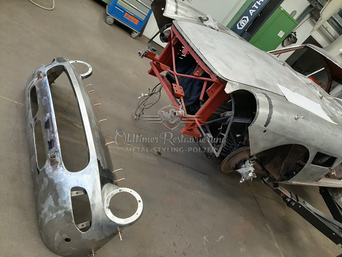 Ferrari 330 GT 41