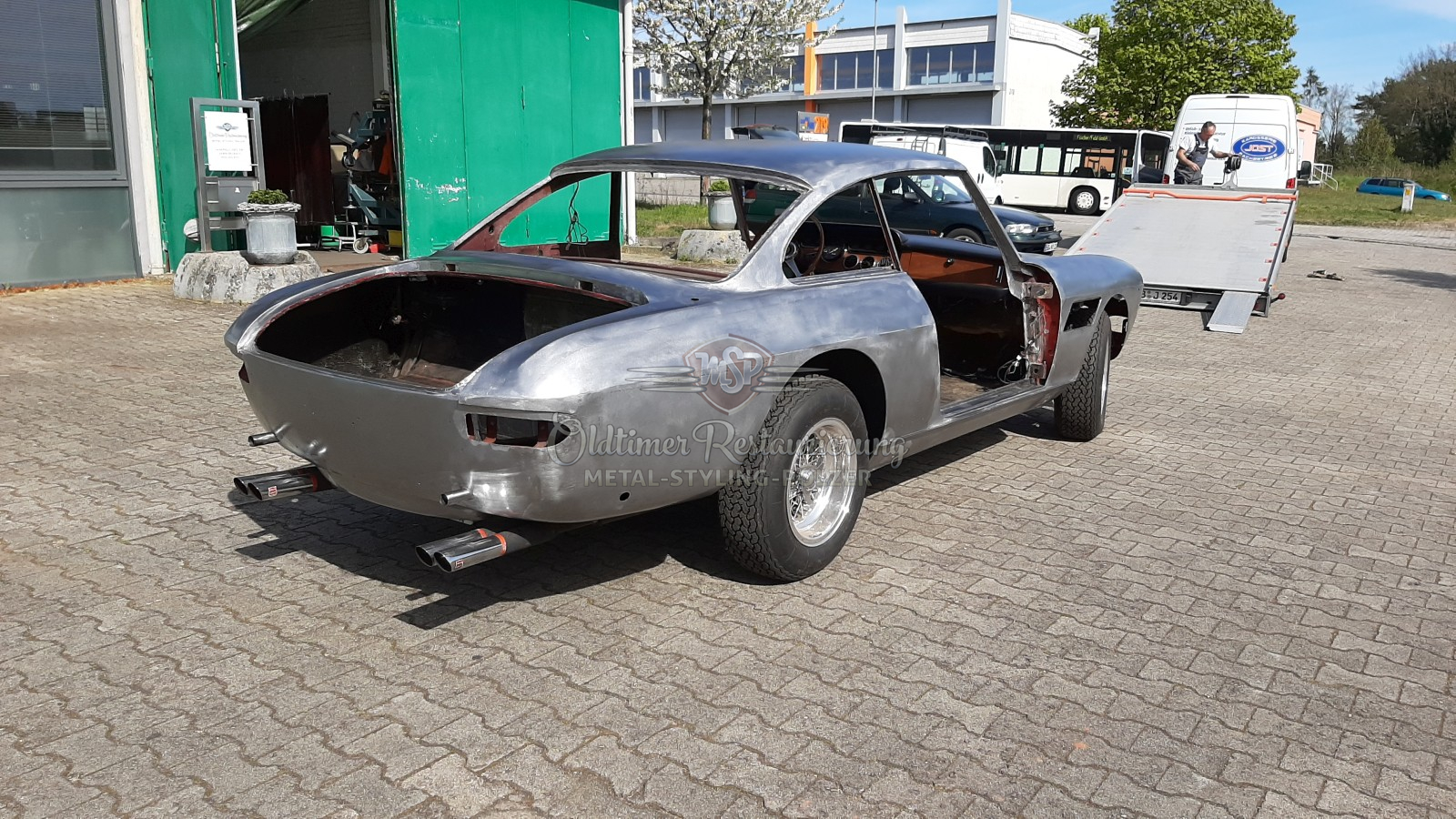 Ferrari 330 GT 48